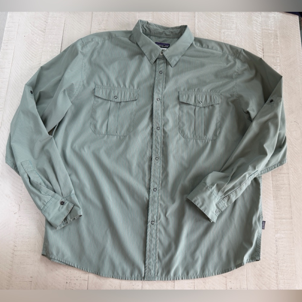 Patagonia Sage Tiny Stripe Green Shirt/Lightweight Jacket size XL